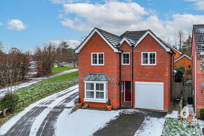 4 Bedroom Detached House For Sale In Howell Close, Arborfield, RG2