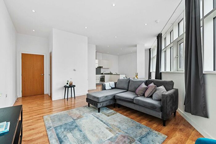 2 Bedroom Flat To Rent In Headstone Road, Harrow, HA1