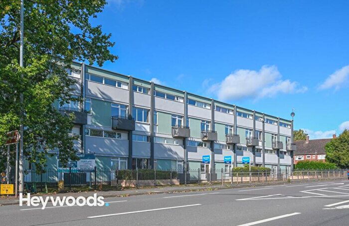 3 Bedroom Flat To Rent In Stone Road, Bridge Court Stone Road, ST4