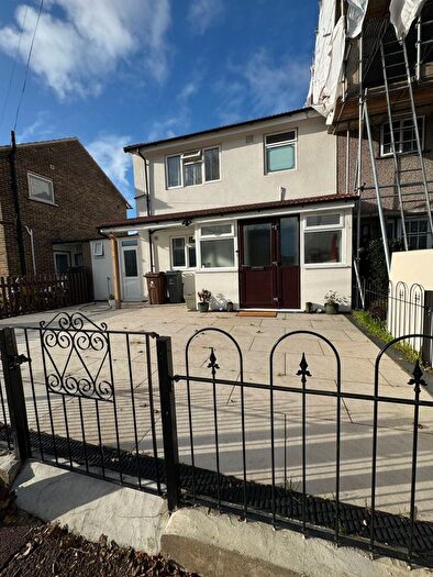 3 Bedroom Terraced House To Rent In Wythenshawe Road, Dagenham, RM10