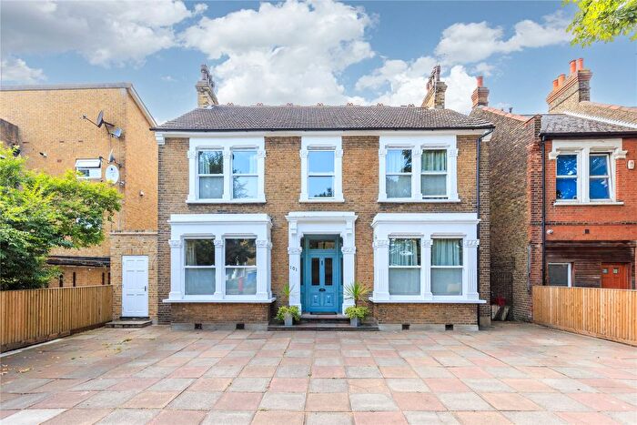 1 Bedroom Property To Rent In New Wanstead, Wansted, London, E11