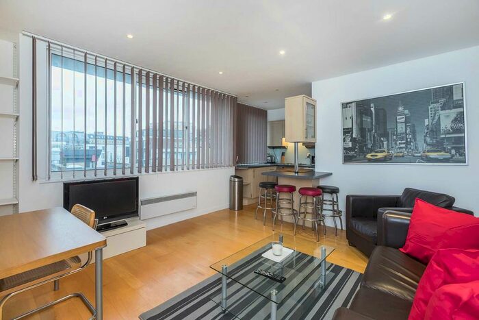1 Bedroom Flat To Rent In Wilton Road, Pimlico, SW1V