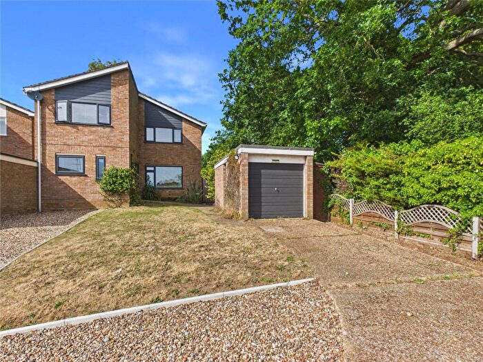 3 Bedroom Detached House For Sale In Mill View Close, Woodbridge, Suffolk, IP12