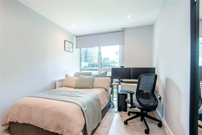 2 Bedroom Apartment To Rent In Drayton Park, London, N5