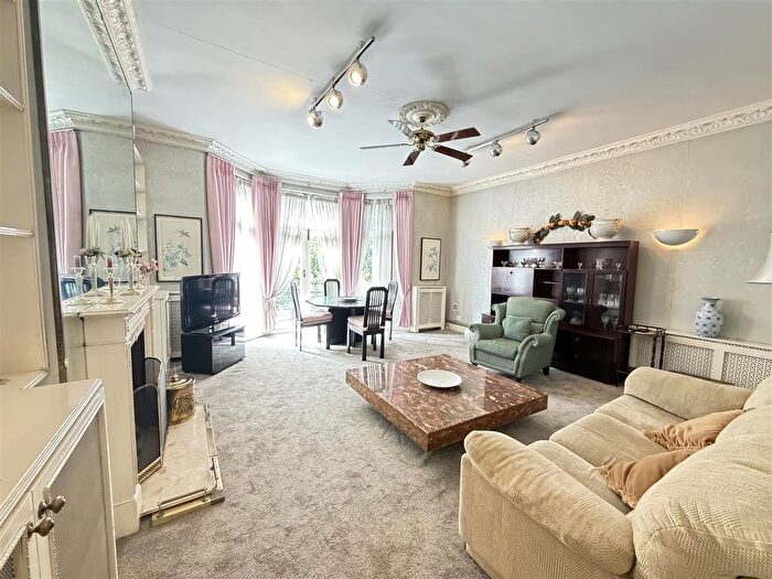 2 Bedroom Flat For Sale In Maida Vale, London, W9