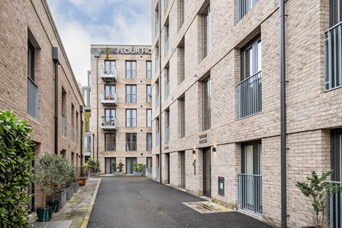 2 Bedroom Apartment To Rent In Flour House - Redcliff Backs, BS1