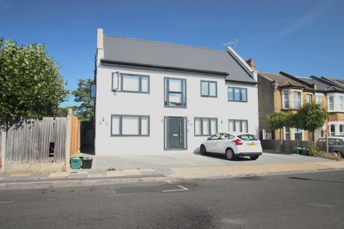 2 Bedroom Flat To Rent In Pope Road, Bromley, BR2