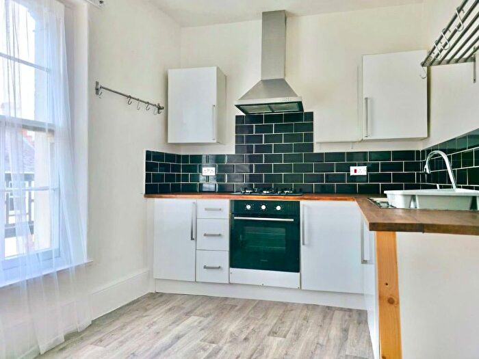 2 Bedroom Maisonette For Sale In Church Street, Paignton, TQ3
