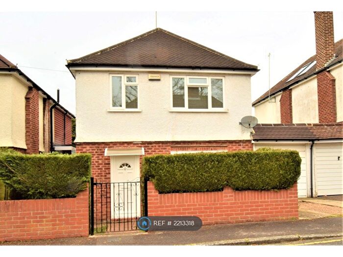 3 Bedroom Detached House To Rent In Lambarde Drive, Sevenoaks, TN13