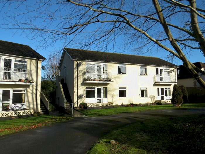 2 Bedroom Flat To Rent In Rob-Lynne Court, Winscombe, North Somerset, BS25