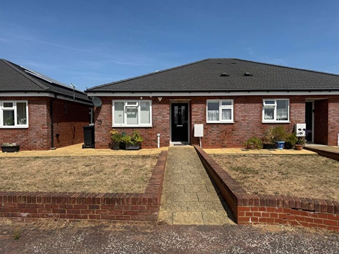 2 Bedroom Semi-Detached Bungalow For Sale In Bridge Road, Desborough, Kettering, NN14