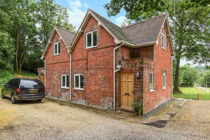 Apartment To Rent In Newbury, Berkshire, RG14