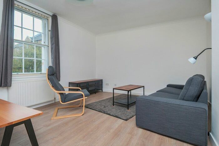 2 Bedroom Flat To Rent In L &#; Nicolson Street, Edinburgh, EH8