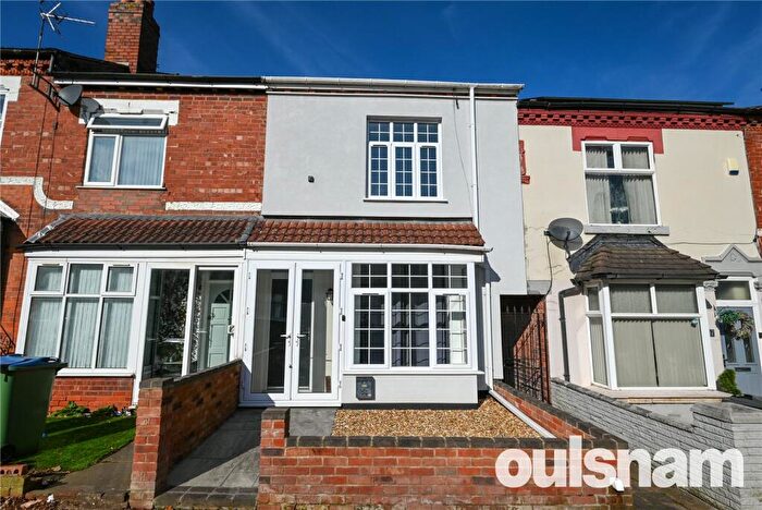 3 Bedroom Terraced House To Rent In Cemetery Road, Smethwick, West Midlands, B67