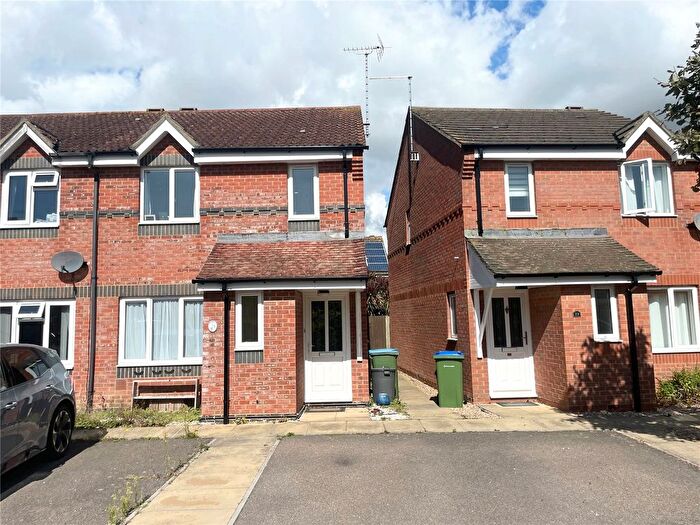 3 Bedroom Semi-Detached House To Rent In Larkspur Close, Littlehampton, BN17