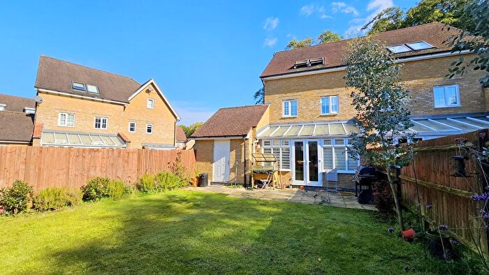 4 Bedroom Semi-Detached House To Rent In Witney Road, Crawley, West Sussex., RH10