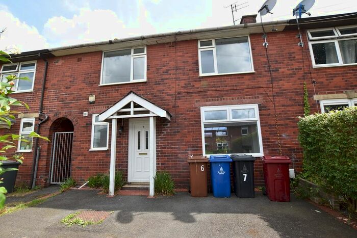 3 Bedroom Terraced House To Rent In Monmouth Road, Blackburn, BB1