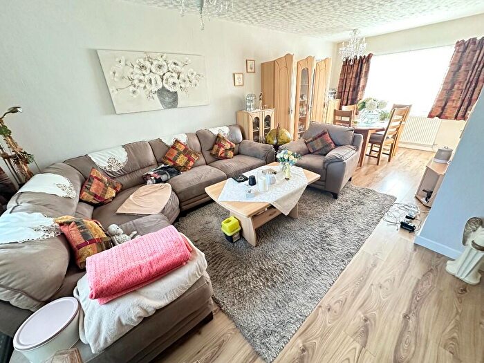 3 Bedroom Terraced House For Sale In Overpool Road, Great Sutton, CH66