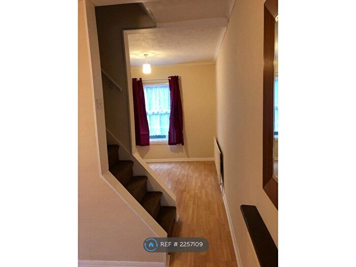 2 Bedroom Terraced House To Rent In Montfort Road, Rochester, ME2