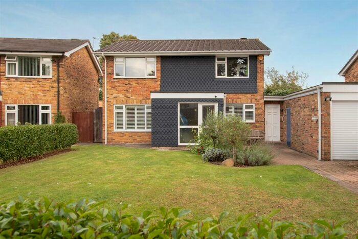4 Bedroom Detached House To Rent In Kimber Close, Windsor, SL4