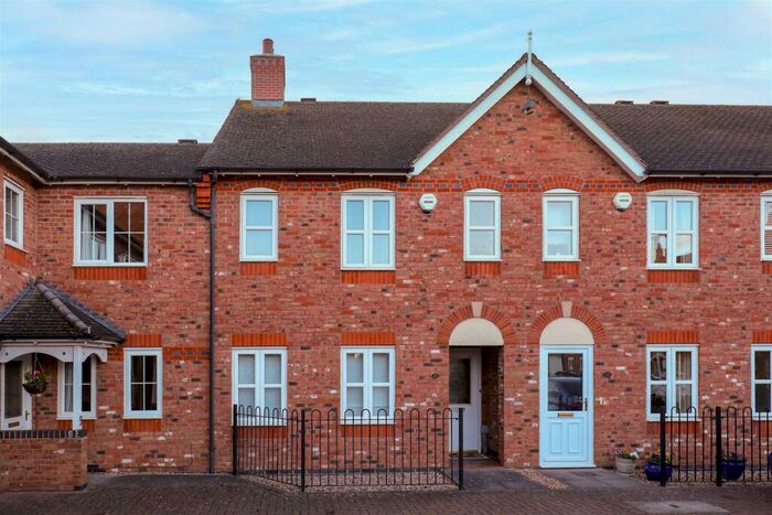 3 Bedroom Terraced House To Rent In Huntington Court, Lowes Lane, Wellesbourne, CV35