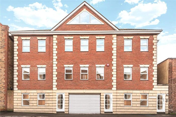 1 Bedroom Apartment To Rent In Surrey, KT16