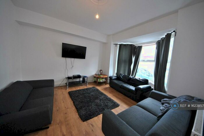 4 Bedroom Terraced House To Rent In Blantyre Road, Liverpool, L15