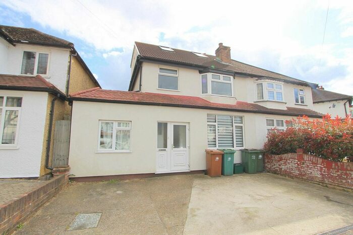 5 Bedroom Semi-Detached House For Sale In Victoria Avenue, Wallington, SM6