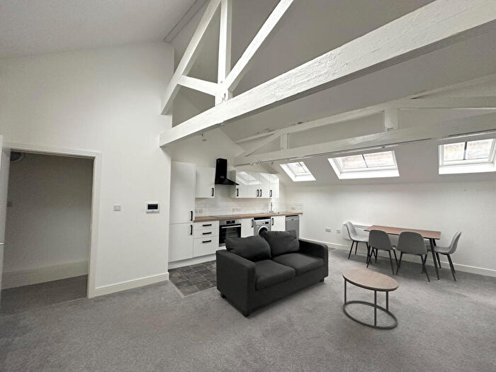 2 Bedroom Apartment To Rent In Silver Street, Hull, Yorkshire, HU1