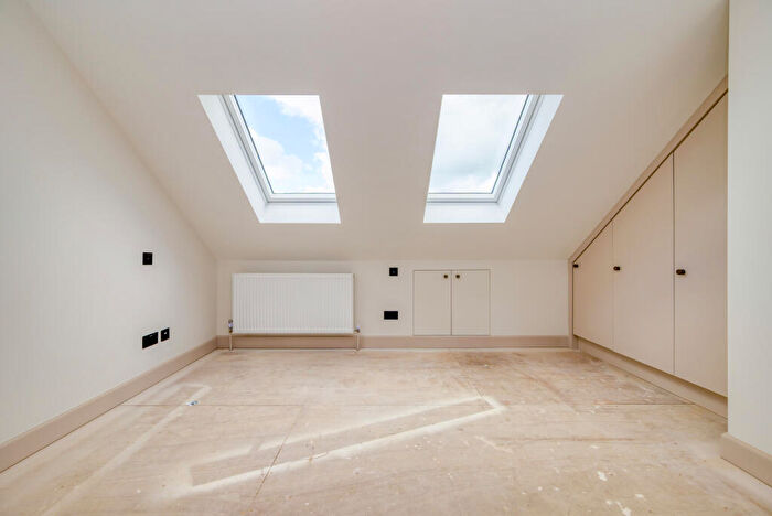 4 Bedroom Detached House For Sale In Northfield Road, Windsor, SL4