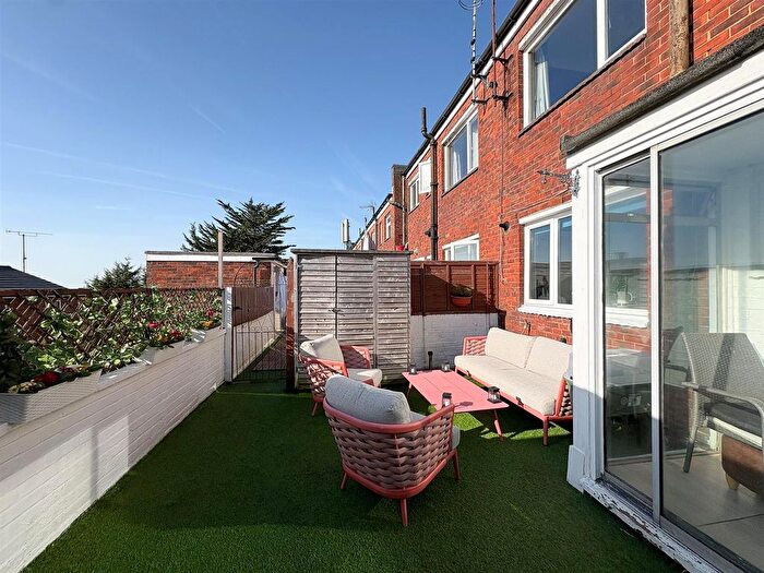 3 Bedroom Maisonette For Sale In Keymer Road, Burgess Hill, RH15