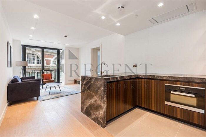 1 Bedroom Flat To Rent In Lincoln Square, Portugal Street, WC2A