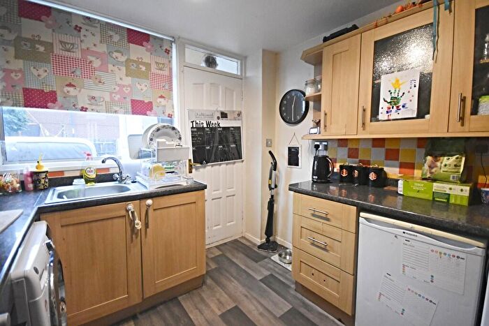 3 Bedroom End Of Terrace House For Sale In Deptford Crescent, Bulwell, NG6
