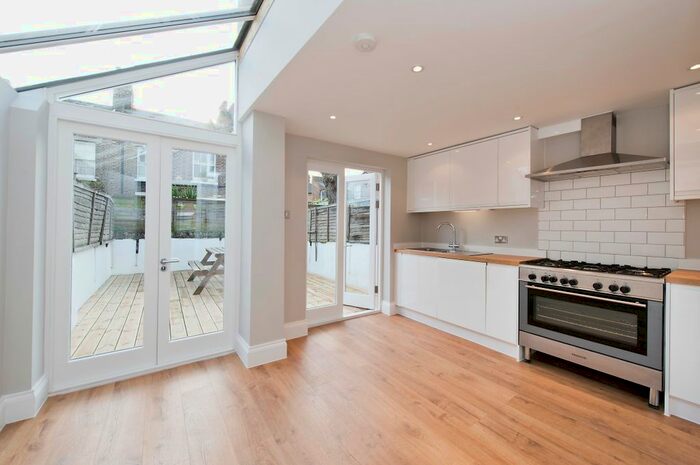 2 Bedroom Detached House To Rent In Oliphant Street, Ladbroke Grove, London, W10