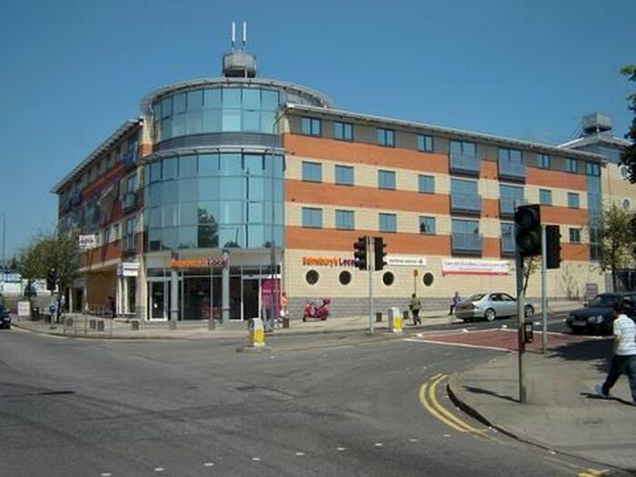 2 Bedroom Flat To Rent In Commodore Court, Bar Lane, Aspley, Nottingham, NG8