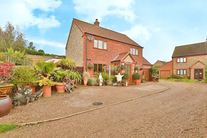 3 Bedroom Detached House For Sale In Crown Yard, Walsingham, NR22