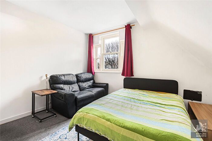 2 Bedroom Flat To Rent In Wembury Road, London, N6