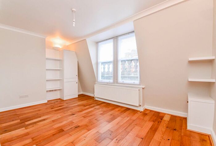 1 Bedroom Flat To Rent In Electric Avenue, Brixton, London, SW9