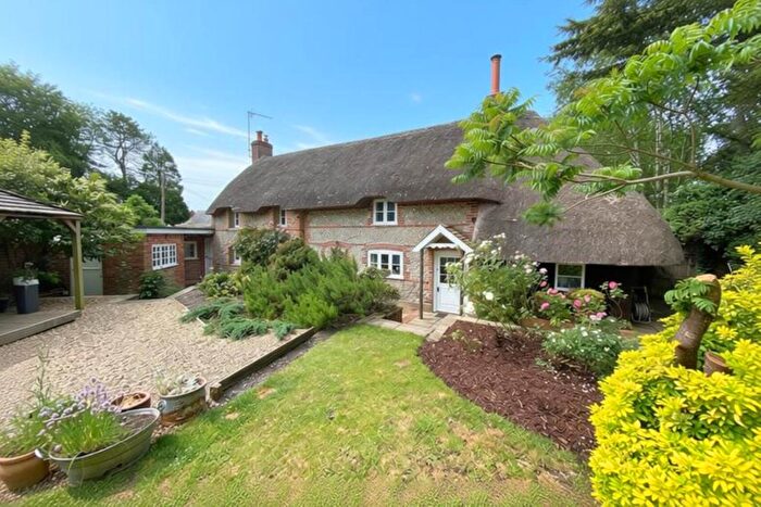 4 Bedroom Detached House For Sale In Wick Lane, Manningford Bruce, SN9