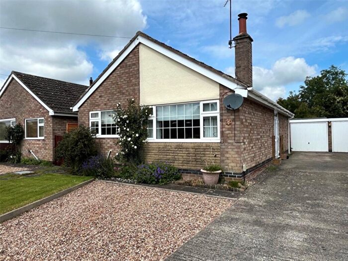2 Bedroom Bungalow For Sale In Brookside Close, Yelvertoft, Northamptonshire, NN6