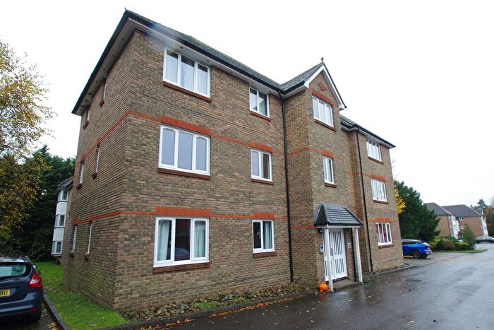 1 Bedroom Flat To Rent In Granville Place, Elm Park Road, Pinner, HA5
