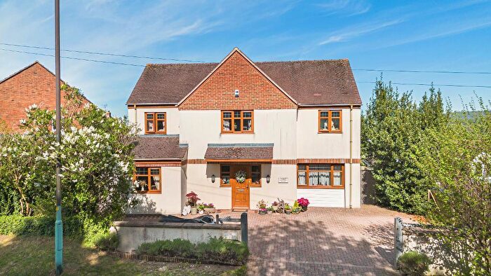 4 Bedroom Detached House For Sale In Tilsdown, Dursley, GL11