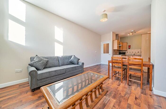 1 Bedroom Apartment To Rent In Kirkgate, Leeds, LS2