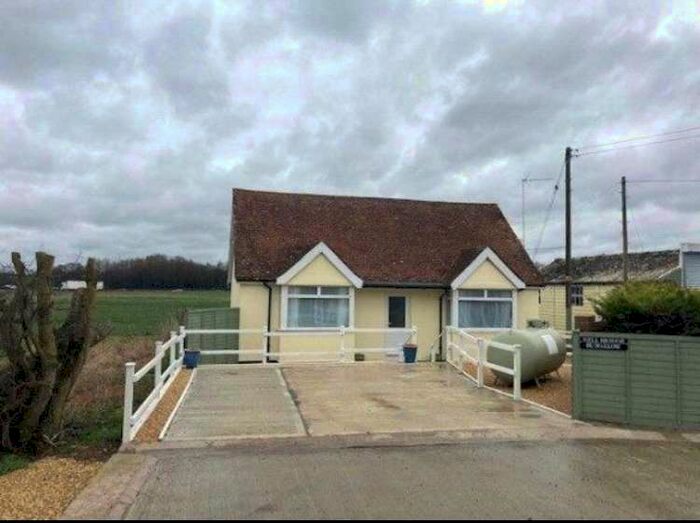 2 Bedroom Detached Bungalow For Sale In Aynho Road, Adderbury, Banbury, Oxfordshire, OX17