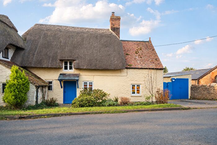 2 Bedroom Cottage For Sale In Abingdon Road, Abingdon, OX13