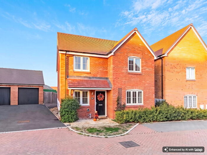 4 Bedroom Detached House For Sale In Priory Road, Wixams, MK45