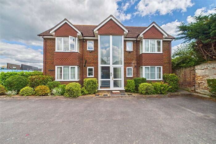 1 Bedroom Apartment To Rent In St. Peters Road, Maidenhead, Berkshire, SL6