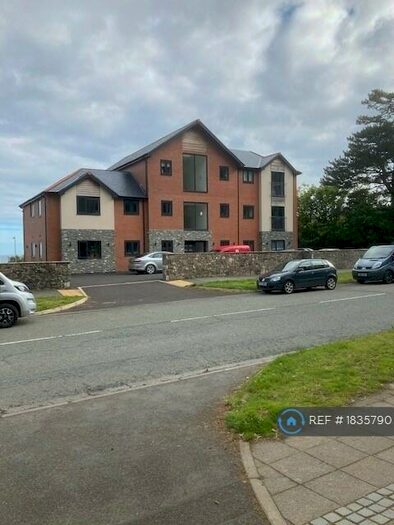 2 Bedroom Penthouse To Rent In Awal Ynys, Penmaenmawr, LL34