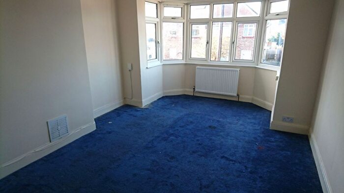 2 Bedroom Maisonette To Rent In Whitton Waye, Whitton, TW3