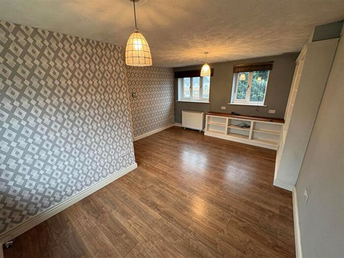 2 Bedroom Maisonette To Rent In Waterways Drive, B69